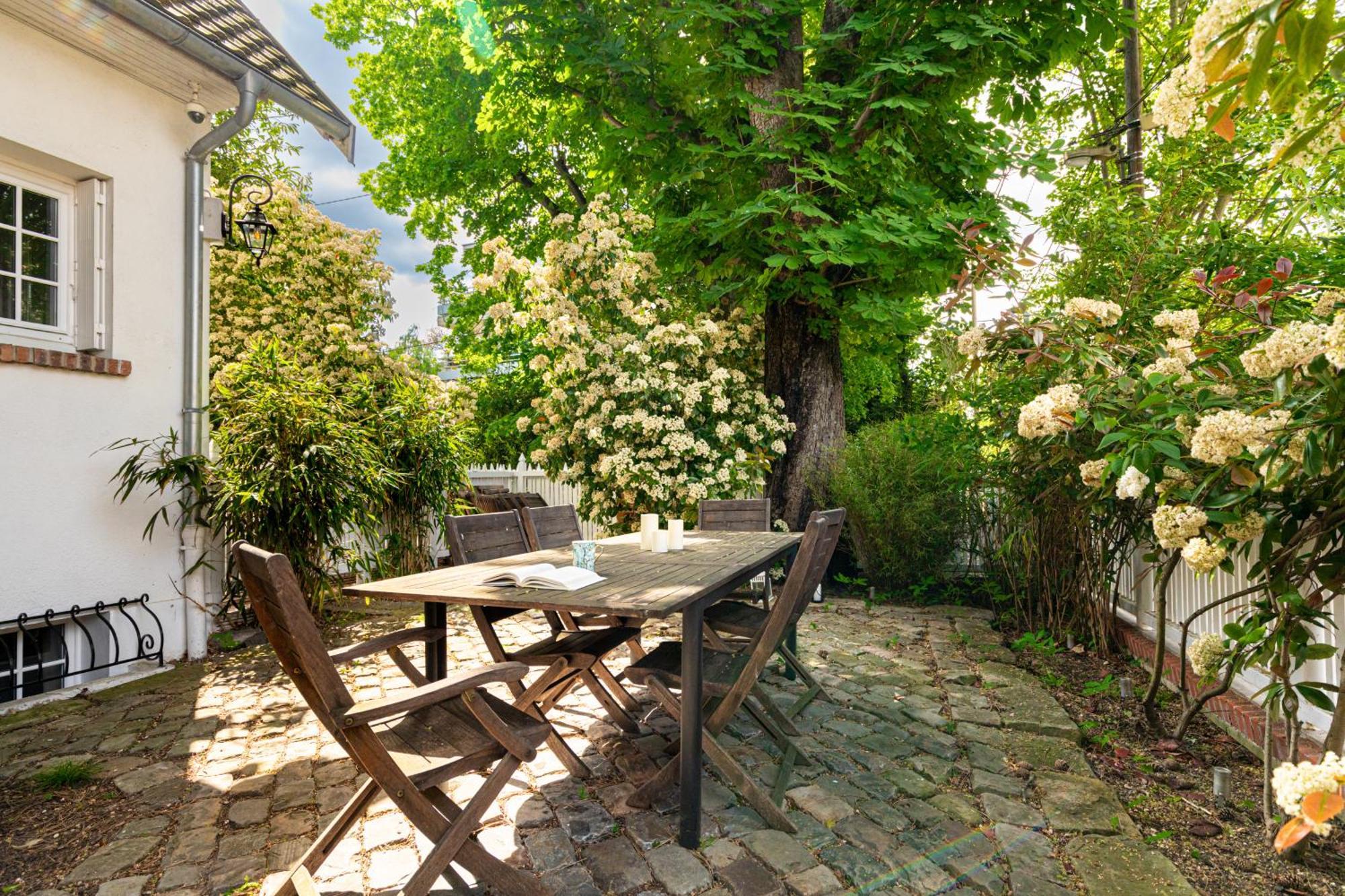 Modern Apartement Grand Paris, Tv Salon, Sharing Garden, Villa Des Ammonites Meudon Bagian luar foto